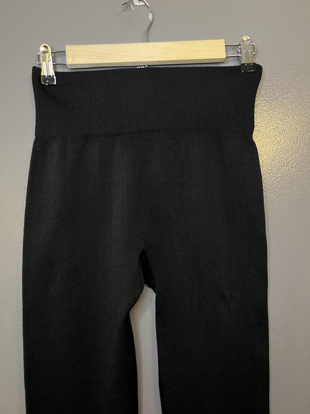 Tahari Leggings Womens L/XL Black High Rise Knit Herringbone Stretch Ankle Pants